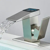 Torneira Gourmet Cascata com Misturador Digital - Torneira Gourmet Cascata com Misturador Digital - Prata - Polideia